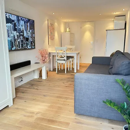 Luttes Tohuus Apartment *
